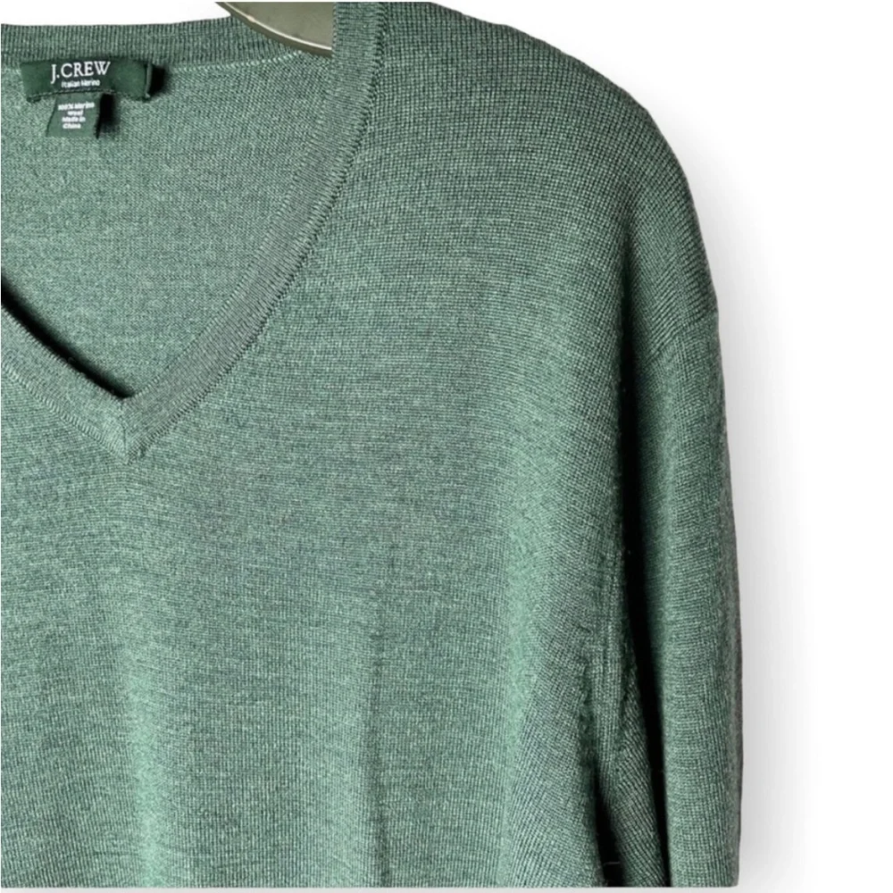 J.Crew men’s 100% Italian Merino wool v-neck forest green long sleeve size XL